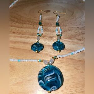 Necklace + earrings set